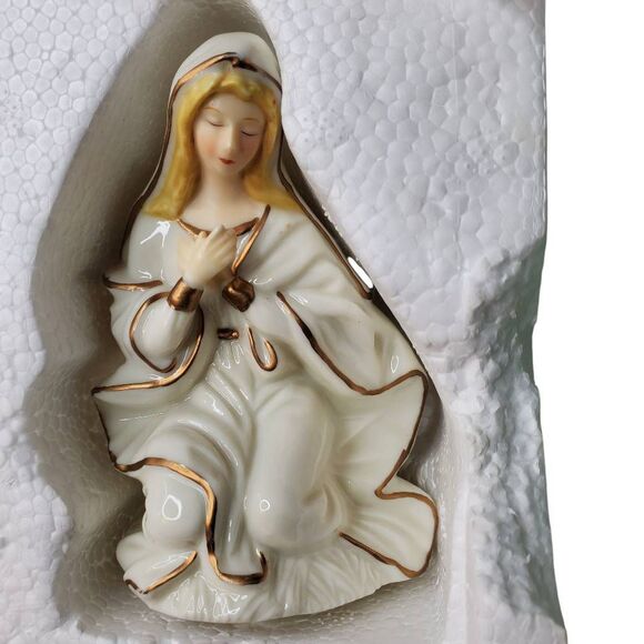 Vintage Dillard's Trimmings set of 10 hand-painted porcelain nativity figures wi - Picture 10 of 11